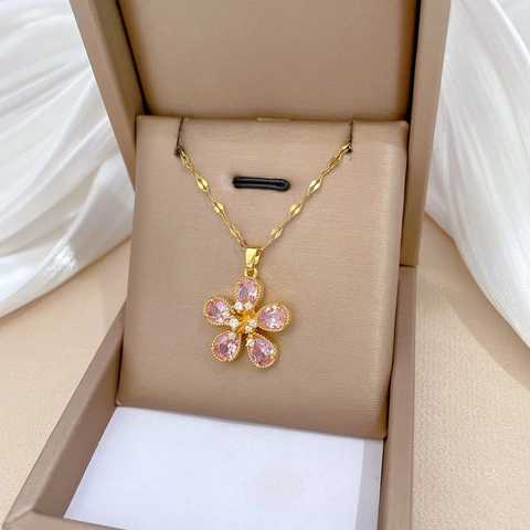 Edelstahl Rosa Fünfblättrige Blume Anhänger Halskette Für Damen Elegante Strass Schlüsselbeinkette Leichter Luxus Schmuck Geschenk