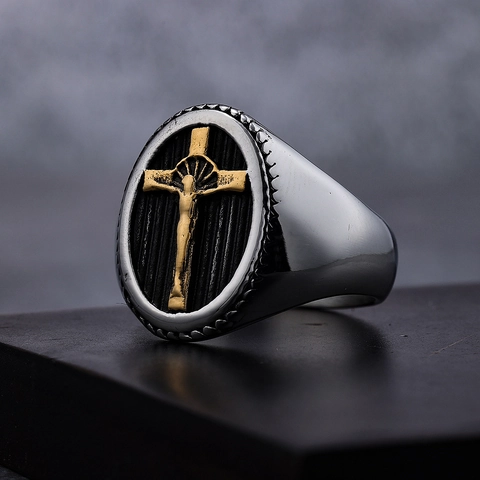 Herren Edelstahl Siegelring Retro Bi-Color Gold Kruzifix Kreuz Relief Ovales Gesicht Vintage Punk Religiöser Schmuck