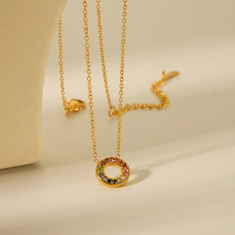 Collana Con Pendente In Zircone Colorato Arcobaleno Acciaio Inossidabile Placcato Oro 18K Tondo Geometrico Gioielli Per Donna