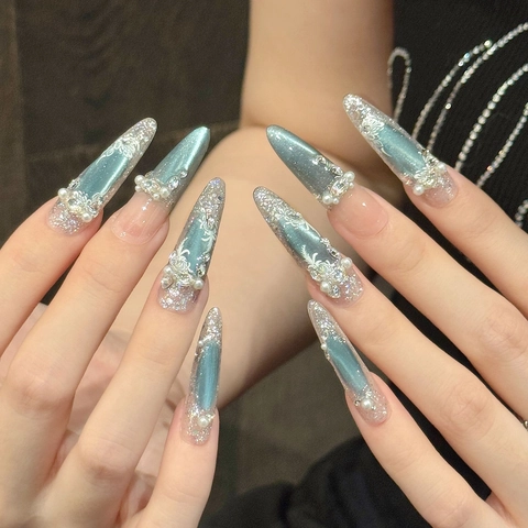 Handmade Press On Nails Cat Eye Ice Blue Artificial Pearl Rhinestone Lace Floral Long Coffin Stiletto Oval Reusable Luxury