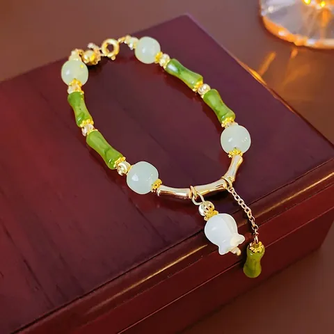 New Chinese Style Armband Mit Bambusgelenk Grünen Harzperlen Und Maiglöckchenblütenanhänger Antike Schmuck Für Damen