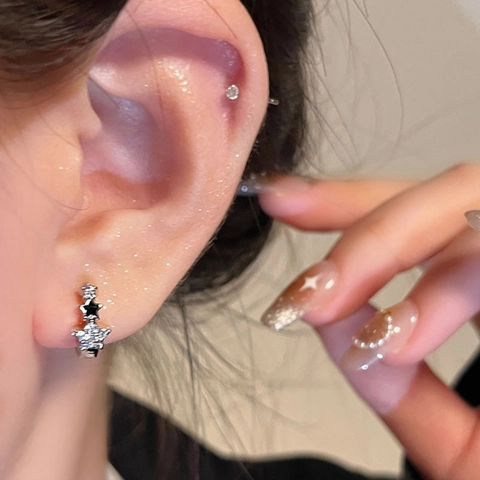Créoles Étoiles Base En Cuivre Avec Zircon Et Émail Noir Bijoux De Mode Chic Pour Femmes Minimaliste Dainty Émail