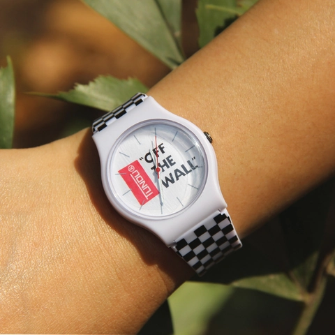 Montre Bracelet À Quartz Mode Boîtier En Plastique Et Bracelet À Motif Damier Montre Analogique Décontractée Étudiants