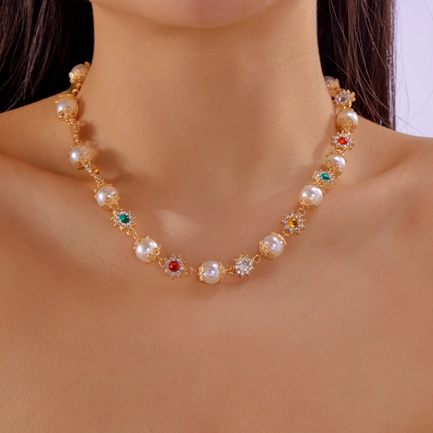 Colorful Rhinestone Flower Artificial Pearl Necklace Alloy Floral Clavicle Chain Vintage Style For Women