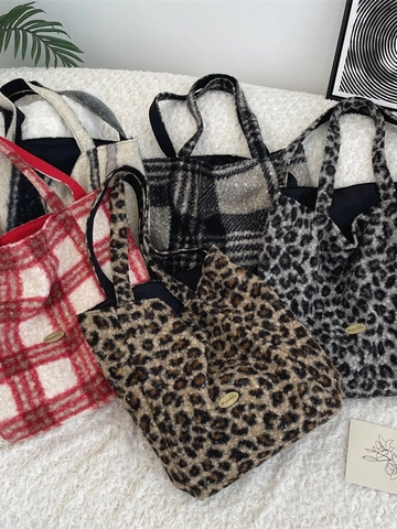 Women Tote Bag Plush Lamb Wool Large Capacity Plaid Leopard Striped Shoulder Handbag Commuting Fashion Casual