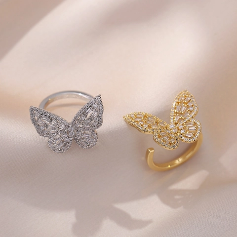 Bague Ouverte Papillon en Cuivre Élégante pour Femme Incrustée de Zirconia Étincelant Bague Réglable Bijoux Cadeau