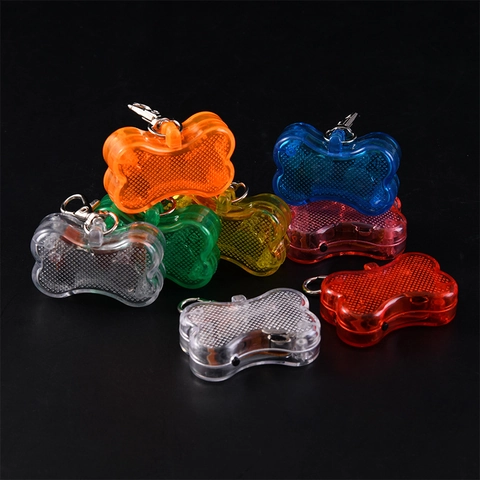 LED Dog Collar Tag Light Bone Shaped Plastic Safety Glowing Pendant For Night Walking Anti-Lost Pet Accessories With Metal Clip