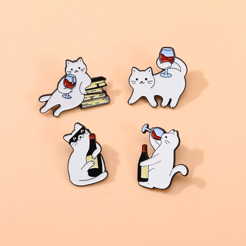 Broche En Émail Chat De Dessin Animé Mignon Épingles En Alliage De Zinc Gouttelette D'huile Chatons Vin Rouge Livre Badges