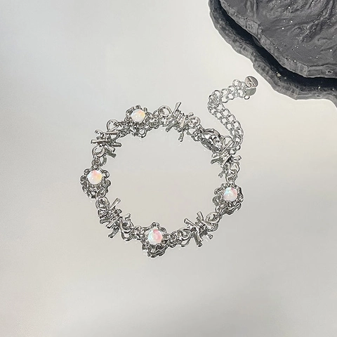 Prikkeldraad Armband Legering Iriserende Maansteen Gothiek Doorn Punk Y2K Verstelbare Sieraden Voor Dames