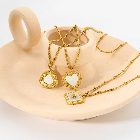 Mother Of Artificial Pearl Geometric Pendant Necklace 18K Gold Plated Stainless Steel Waterproof Non Tarnish Satellite Chain