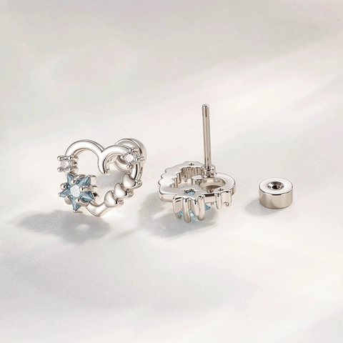 Hollow Heart Star Zircon Ohrknorpelstecker Titanstahl Schraubverschluss Piercing Schmuck Punk Stil