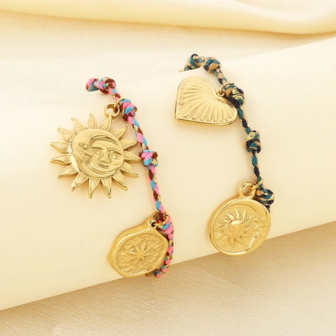 Bracciale Bohemian In Corda Intrecciata Acciaio Inossidabile 316L Placcato Oro Pendenti Sole Luna Cuore Regolabile Donna