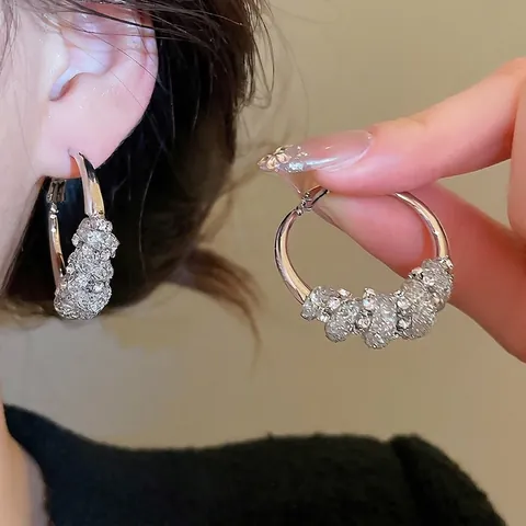 Boucles D'Oreilles Créoles En Cuivre Argenté Avec Strass Design Enroulé Scintillant Tige D'Oreille En Argent Pour Femme