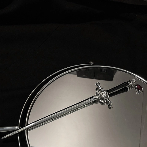 Horquilla De Espada Aleación Metal Estilo Chino Antiguo Con Colgante De Gota De Agua De Strass Gótico Cool Para Mujeres
