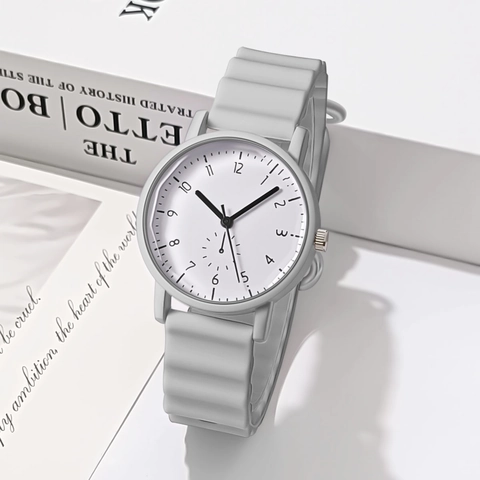Fashion Quartz Watch Minimalist Round Alloy Case Wave Textured Silicone Strap Analog Display Casual Sport Wristwatch For Women Students