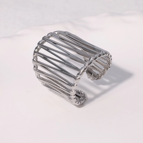 Hollow Wide Band Ring 18K Gold Plated Stainless Steel Adjustable Open Geometric Cage Style Jewelry For Women