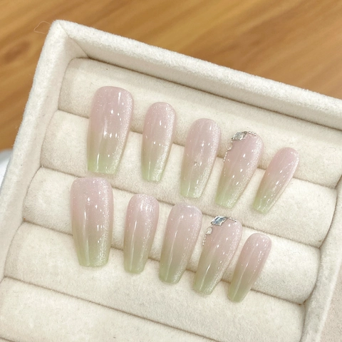 Handmade UV Gel Press On Nails Nude Pink Green Gradient Cat Eye Shimmer Rhinestone Reusable False Nails For Women
