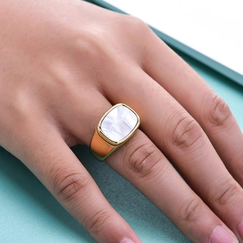 Anillo De Sello Cuadrado Geométrico Nácar Chapado En Oro 18K Acero Inoxidable Joyería Minimalista Para Mujeres