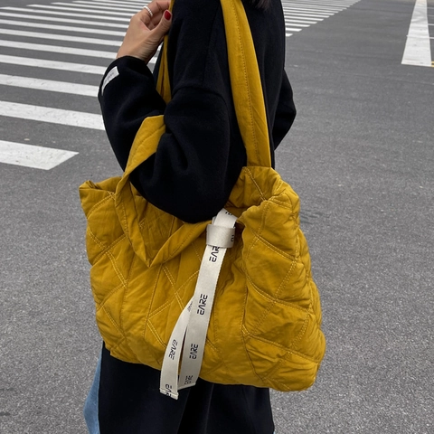 Gesteppte Rhomben Tote Bag Nylon Wattiert Große Kapazität Schulterhandtasche Mit Buchstabenband Lässiger Street Style