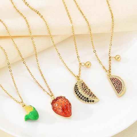 Collier Pendentif Fruit En Acier Inoxydable Émail Fraise Maïs Zircon Cubique Pastèque Style Été Chaîne Clavicule Pour Femmes