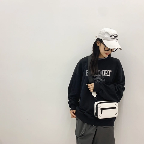 Minimalist Small Square Crossbody Bag PU Leather Box Shape Reinforced Corners Wide Adjustable Strap Streetwear For Women