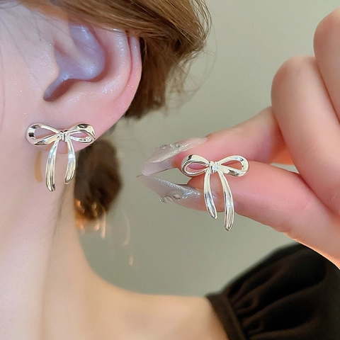 Bowknot Stud Earrings With 925 Sterling Silver Earring Post And Imitation Artificial Pearl Elegant Niche Minimalist Commuting Women