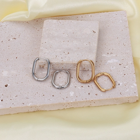 Orecchini A Cerchio Ovali Minimalisti Acciaio Al Titanio Placcato Oro 18K Gioielli Geometrici In Acciaio Inossidabile