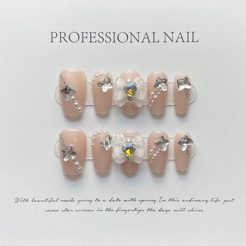 Handgemaakte 3D Vlinder Strass Hart Press On Nagels Nude Roze Coffin Fake Nails Met Lijm Kit Voor Vrouwen