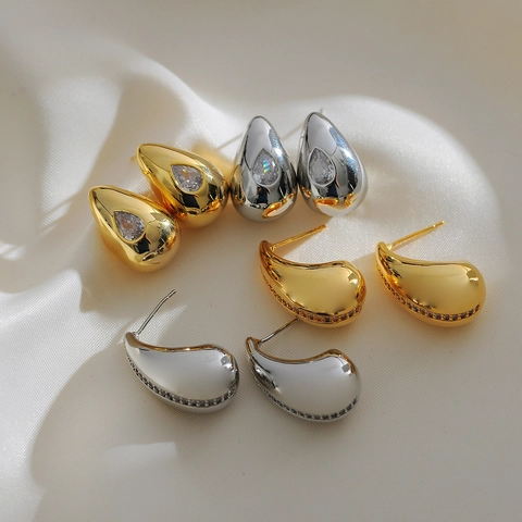 Elegant Brass Teardrop Hollow Rhinestone Stud Earrings For Women Fashion Gold Silver Plated Artificial Pearl Jewelry Accessories