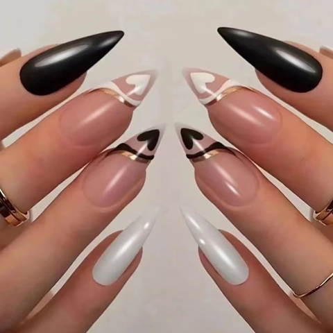 Long Stiletto Press On Nails Pink Base With Black White Heart Patterns And Gold Lines Glossy Artificial False Nails