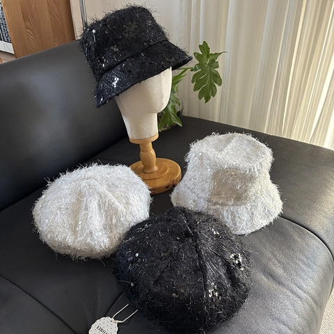 Elegante Pailletten Quasten Baskenmütze Und Fischerhut Mit Langen Fransen Feder Dekor Polyester Mode Partykleidung Für Frauen