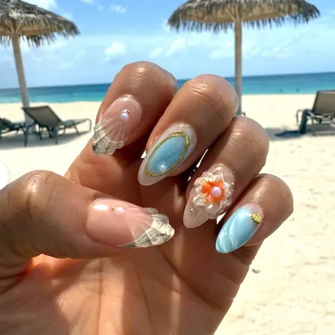 Press On Nails 3D Sea Shell Artificial Pearls Flower Decor Resin Almond Shape Gradient Pink Blue French Style Summer Beach Vacation