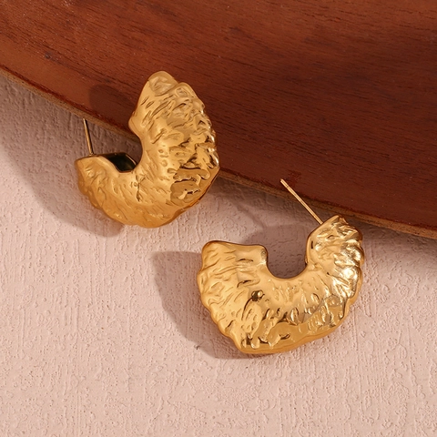 Gehämmerte Fächer-Ohrstecker 18K Vergoldeter 316L Edelstahl Hohl Ausgeschnitten Geometrisch C-Förmiger Schmuck Für Damen