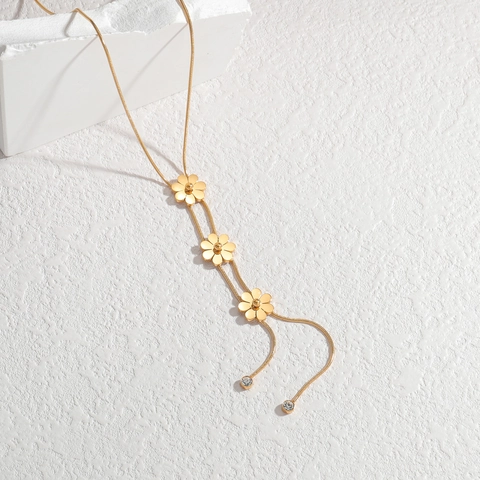 Daisy Flower Necklace Stainless Steel Gold Plated Snake Chain Dainty Floral Jewelry For Women Aesthetic Elegant