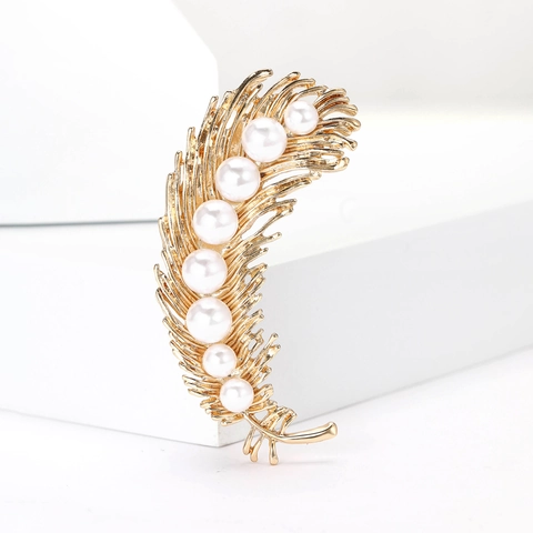 Feather Shape Brooch Alloy With Faux Artificial Pearl Elegant For Suits Coats Fashion Jewelry Gift For Women Girls Accessory