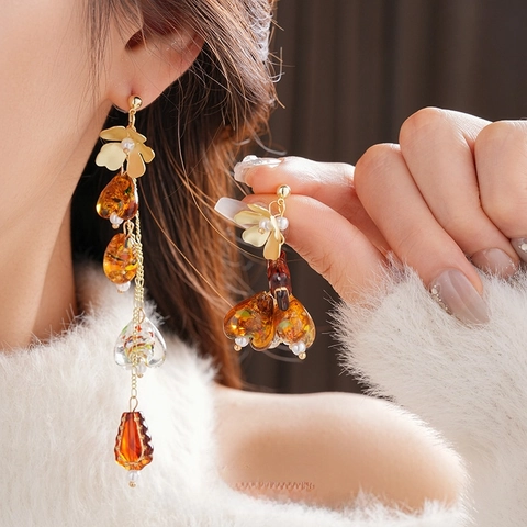 Pendientes Colgantes Asimétricos Retro Con Colgantes De Resina De Corazón Ámbar Perlas Artificiales Y Poste De Plata Para Mujeres
