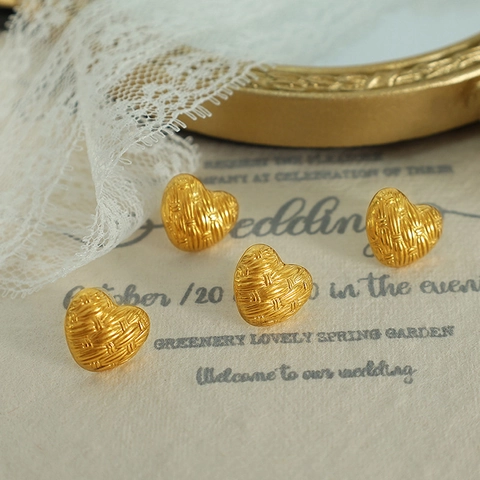 Orecchini a Bottone a Cuore Intrecciati Vintage Francese Leggero Lusso Acciaio Inossidabile Titanio Oro Orecchini a Cuore per Donna Gioielli
