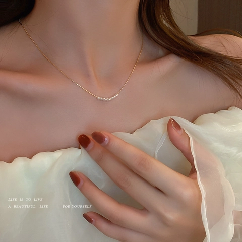 French Style Artificial Pearl Necklace Alloy Rhinestone Heart Flower Pendant Choker For Women Elegant Light Luxury Clavicle Chain