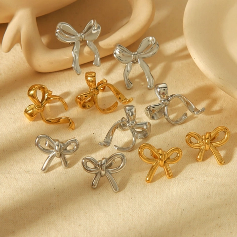 Orecchini A Lobo Con Fiocco Acciaio Inossidabile Titanio Placcato Oro 18K Moda Lusso Gioielli Di Qualità Per Donna