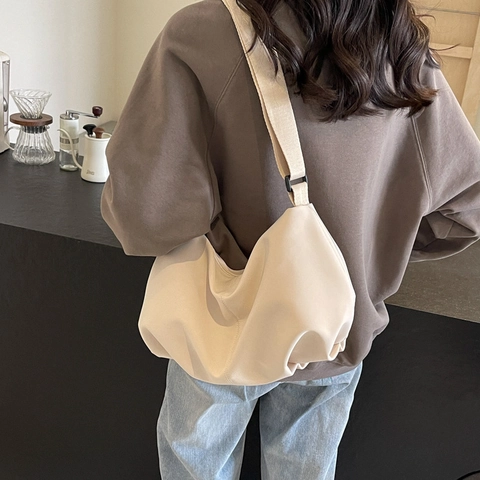 Minimalist Nylon Hobo Shoulder Bag Large Capacity Casual Crossbody Bag With Adjustable Wide Strap Solid Color For Women