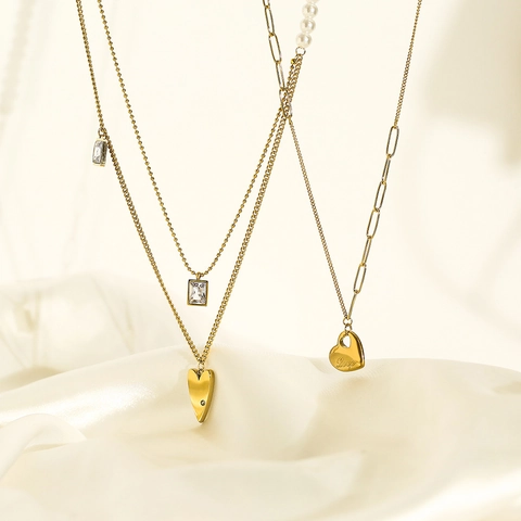 Titanium Steel Heart Pendant Necklace For Women Gold Electroplated Minimalist Asymmetric Chain Artificial Pearl Rhinestone Jewelry