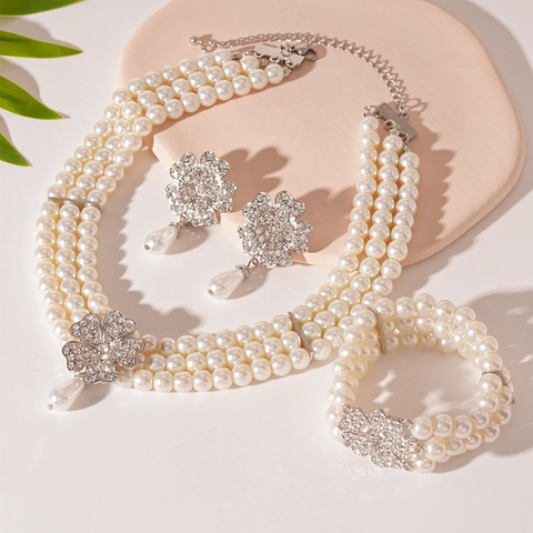 Gioielli Collana Bracciale Orecchini Künstliche Perle Sintetiche Fiore Barocco Vintage In Lega Con Strass E Perno In Argento Elegante