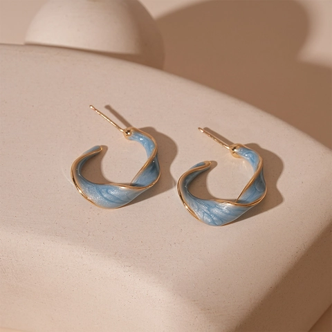 Gedraaide C-Vormige Hoop Oorbellen Met Zilveren Oorsteker Legering Blauw Emaille Geometrische Vintage Mode Voor Vrouwen