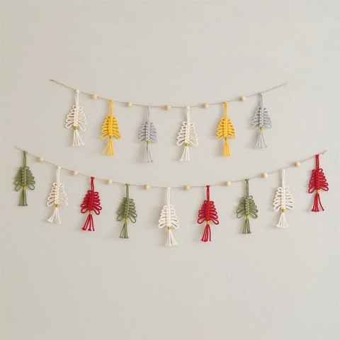 Handmade Macrame Christmas Tree Garland With Wood Beads Cotton Woven Tree Ornaments For Holiday Wall Hanging Home Decor Party
