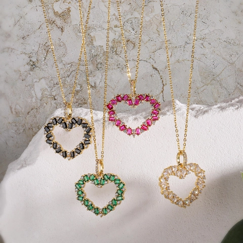 Collar Con Colgante De Corazón Hueco De Cobre Incrustado Con Circonita Cúbica Colorida Joyería Para Mujer Elegante Dulce