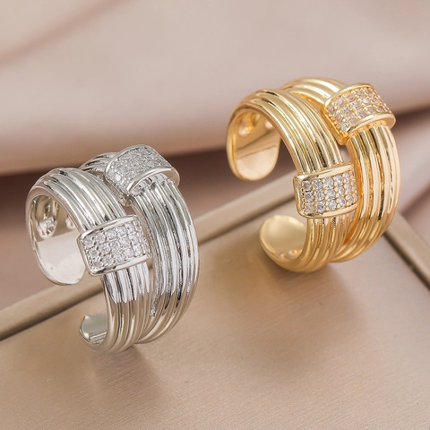 Anello Aperto in Rame di Lusso con Micro Pave Strass per Donna Vintage Intrecciato Fascia Larga Regolabile Gioielli di Moda