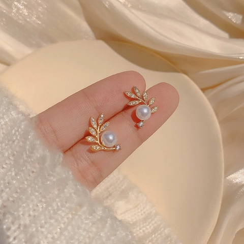 Elegante Blattförmige Künstliche Perlenohrringe Mit Funkelnden Zirkon Legierung Und 925 Sterling Silber Ohrstecker Koreanischer Stil