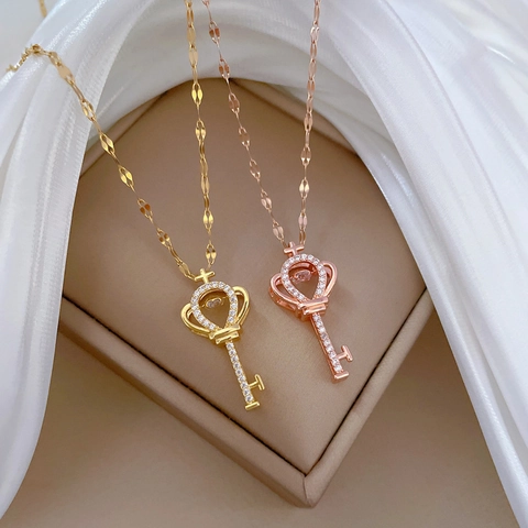 Collier Pendentif Clé Couronne Élégant Chaîne En Acier Titane Cuivre Zircone Cubique Bijoux Scintillants Pour Femmes
