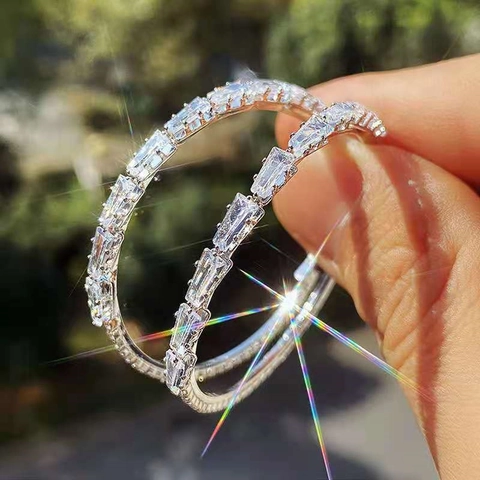 Boucles D'oreilles Créoles En Forme De C En Zircone Cubique Étincelante Alliage Plqué Or Bijoux Élégants De Style Coréen Pour Femmes