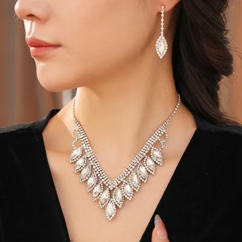 Vintage Paleis Stijl Ketting En Oorbellen Sieraden Set Luxe Strass Druppel Kwastje Choker Voor Vrouwen Bruiloft Feest Accessoire